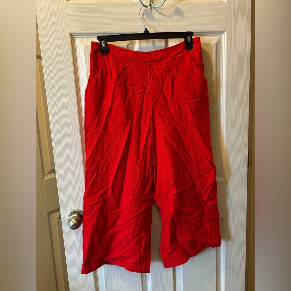City Studio Size 13 Vibrant Red Wide-Leg Capri Pants NWOT *Issues*